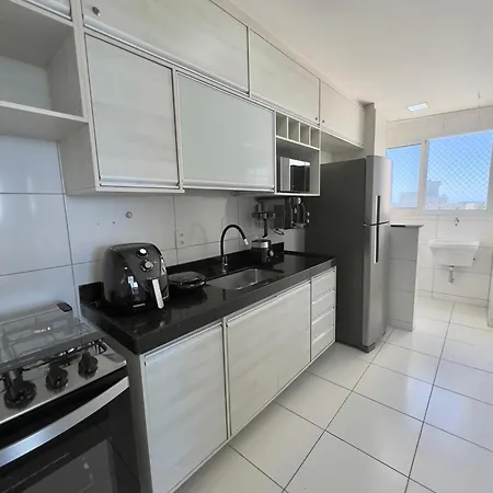 Desfrute De Um Moderno Apto Na Praia Do Morro, Com Deslumbrante Vista Mar, A Uma Quadra Da Praia, Redes De Protecao, Quartos Com Ar Condicionado, Roupas De Cama E Banho, Tv 65, Internet 500 Mega, Predio Com Piscina E Portaria 24 Horas Guarapari Exterior photo