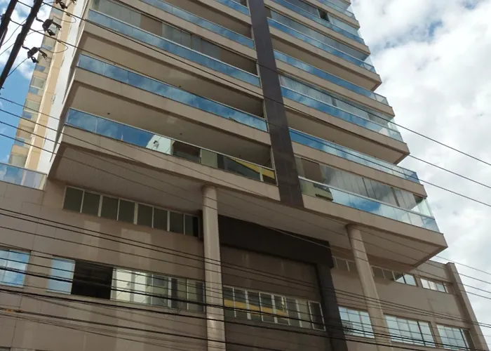 Desfrute De Um Moderno Apto Na Praia Do Morro, Com Deslumbrante Vista Mar, A Uma Quadra Da Praia, Redes De Protecao, Quartos Com Ar Condicionado, Roupas De Cama E Banho, Tv 65, Internet 500 Mega, Predio Com Piscina E Portaria 24 Horas