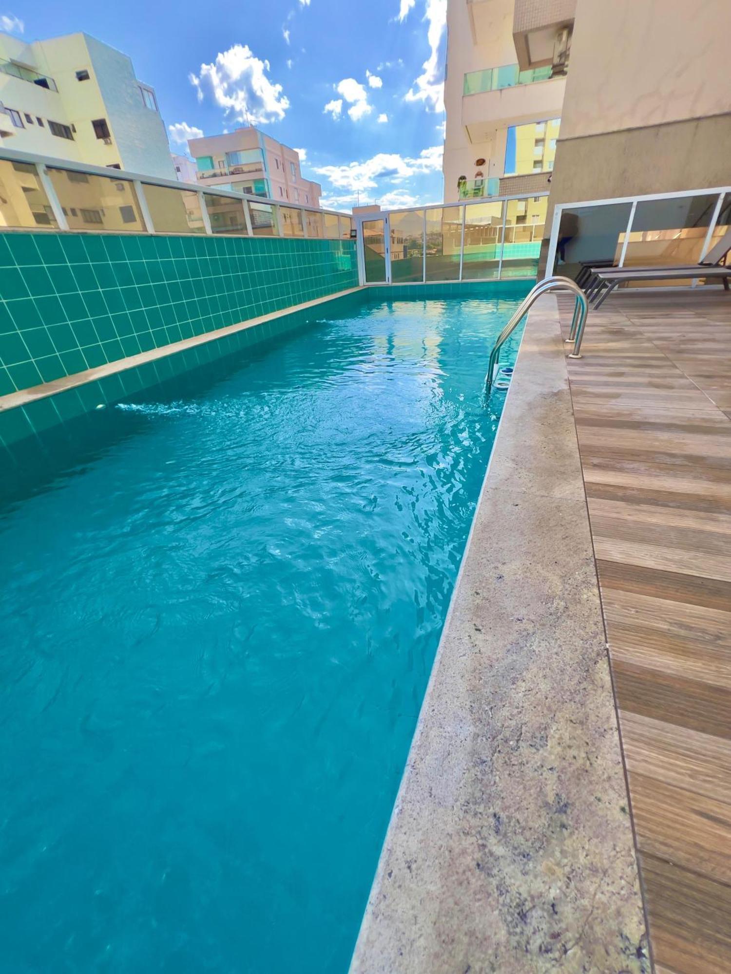 Desfrute De Um Moderno Apto Na Do Morro, Com Deslumbrante Vista Mar, A Uma Quadra Da Praia, Redes De Protecao, Quartos Com Ar Condicionado, Roupas De Cama E Banho, Tv 65, Internet 500 Mega, Predio Com Piscina E Portaria 24 *